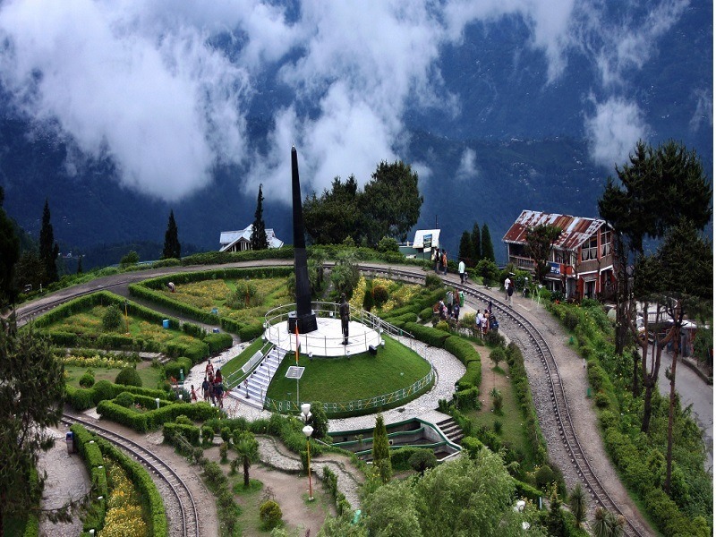 Batasia Loop Sonada darjeeling